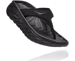 Hoka One One Women's Ora recovery flip - herstel slippers - black / dark gull gray