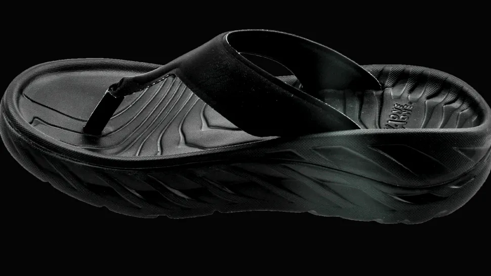 Hoka One One Women's Ora recovery flip - herstel slippers - black / dark gull gray